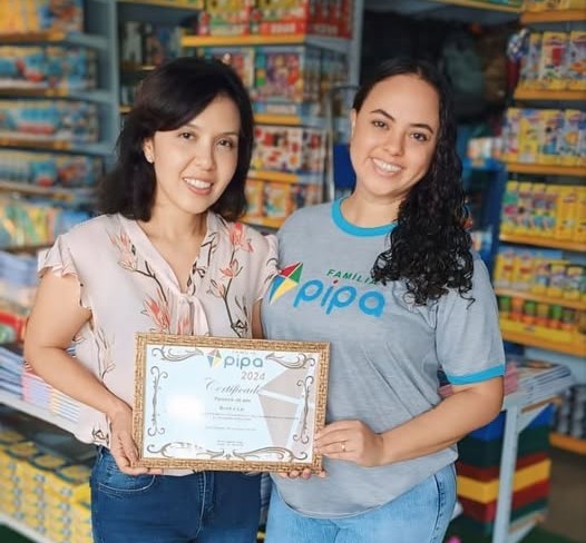 Família Pipa homenageou Brink Lar com Certificado Benemérito