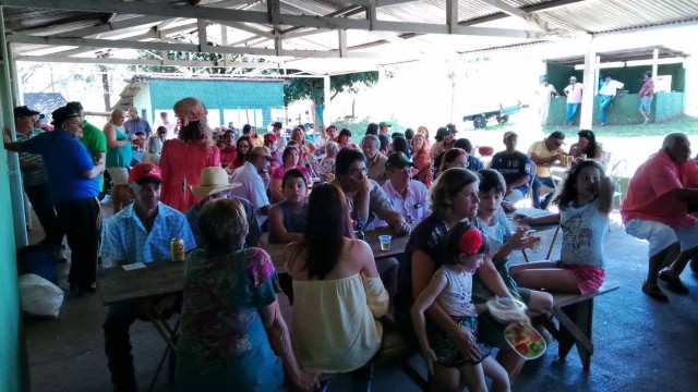 Uma festa em apoio ao amigo Marcelo