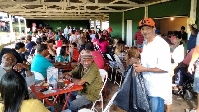 Uma festa em apoio ao amigo Marcelo