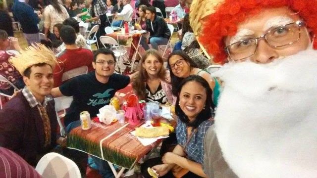 Família Pipa no Arraiá do Abrigo dos Idosos