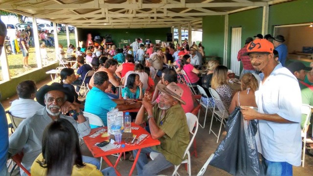 Uma festa em apoio ao amigo Marcelo