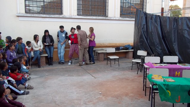 Teatro Escola e Família