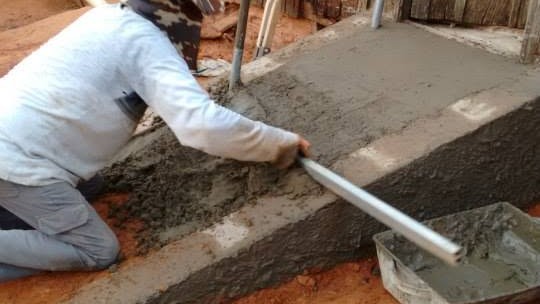 Casa da Amizade, JL Materiais para Construção e Sucata do Garbo: uma nova entrada para Dona Anita