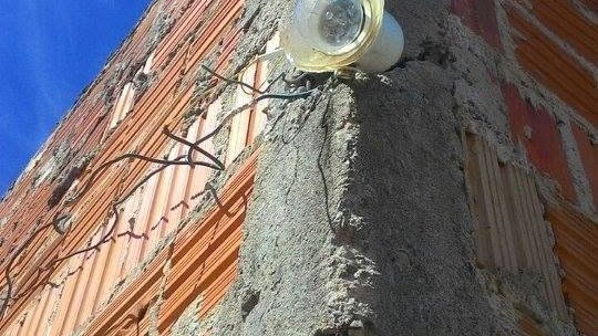Troca de lâmpadas buscou reduzir o consumo de energia de famílias assistidas pela Família Pipa