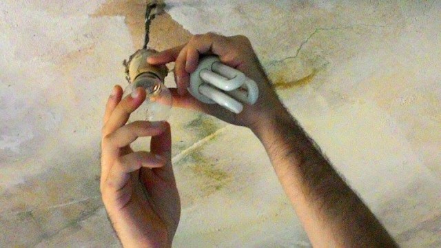 Troca de lâmpadas buscou reduzir o consumo de energia de famílias assistidas pela Família Pipa