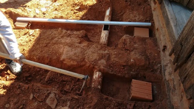 Casa da Amizade, JL Materiais para Construção e Sucata do Garbo: uma nova entrada para Dona Anita