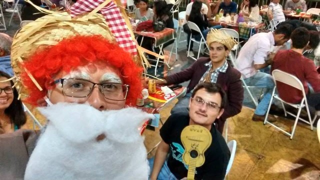 Família Pipa no Arraiá do Abrigo dos Idosos