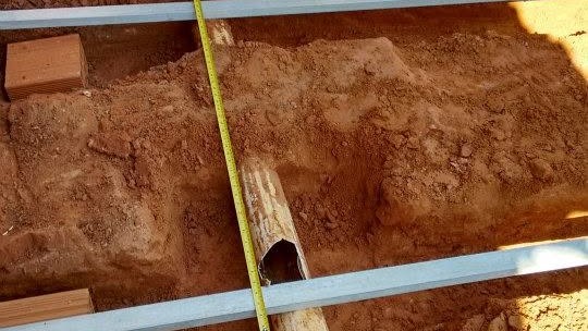 Casa da Amizade, JL Materiais para Construção e Sucata do Garbo: uma nova entrada para Dona Anita