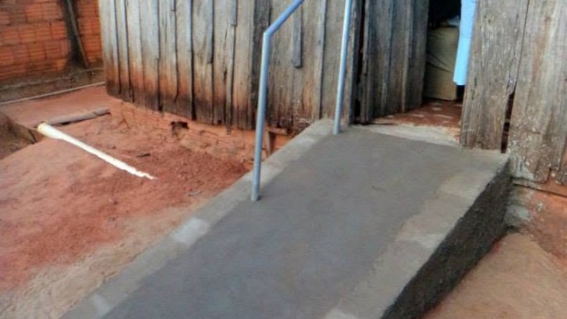 Casa da Amizade, JL Materiais para Construção e Sucata do Garbo: uma nova entrada para Dona Anita