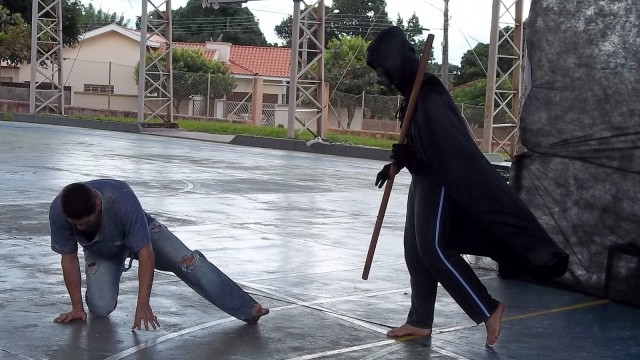 Teatro Drogas: O que mata?